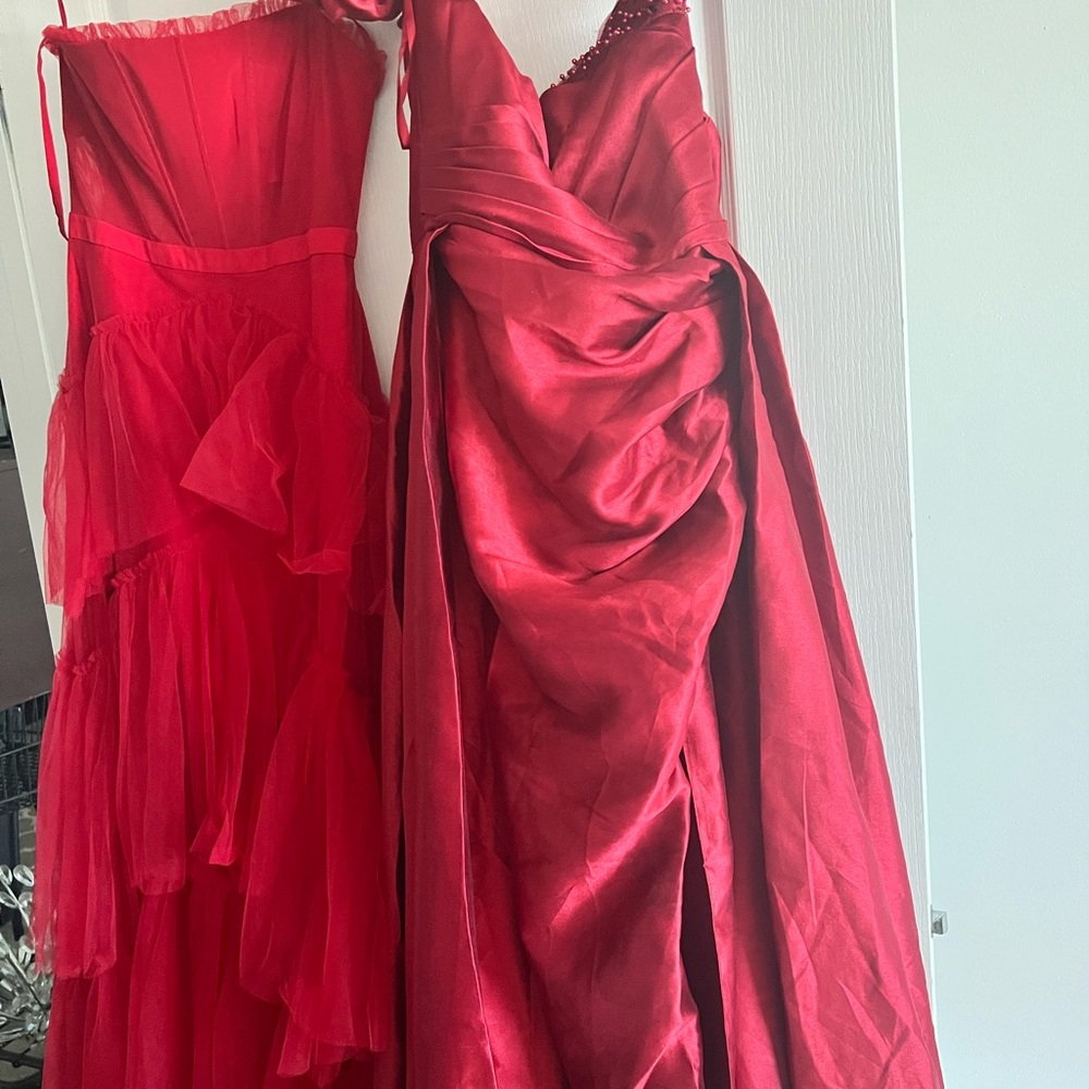 Chic Scarlet Prom Dress
